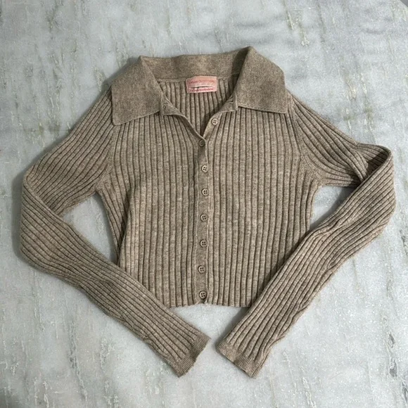 Urban Outfitters Ribbed Crop Sweater - Picture 2 of 3